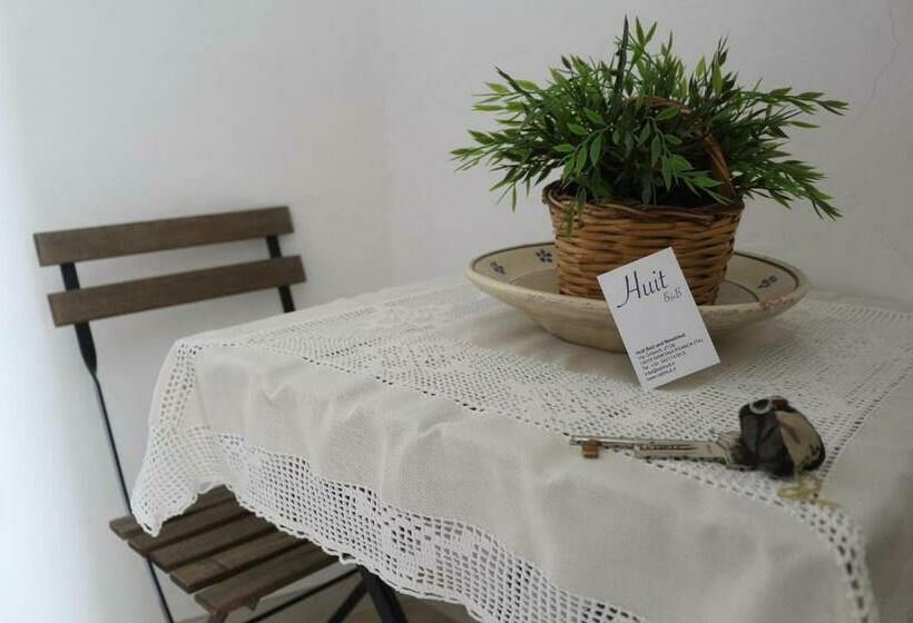 סטודיו סטנדרט עם מרפסת, B&b Huit