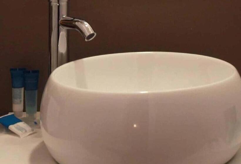 غرفة أساسية, Acquachiara Iseo Deluxe Bed & Breakfast Iseo Center With Garden And Parking Inside