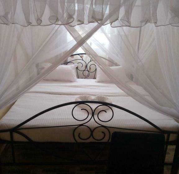 اتاق لوکس, Odelia Gardens