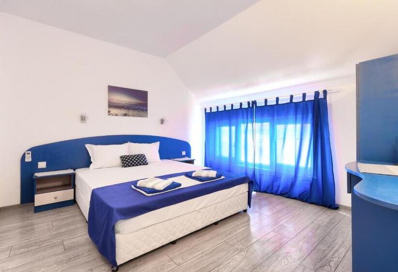 豪华房间, Siyanie Kiten