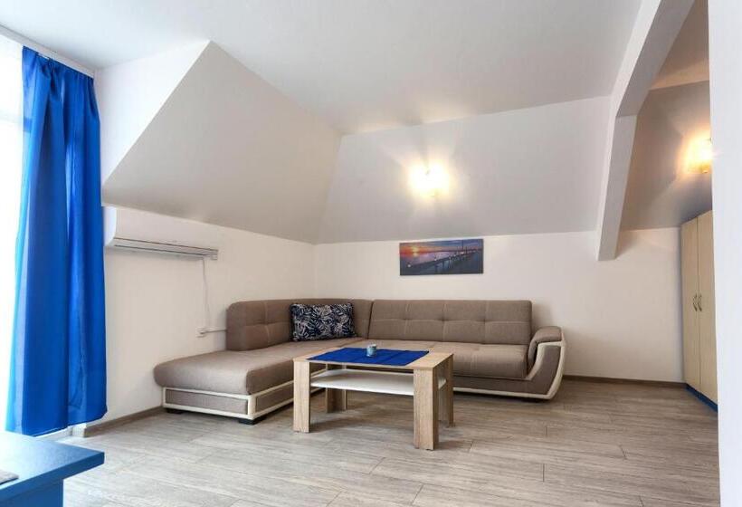 套房, Siyanie Kiten