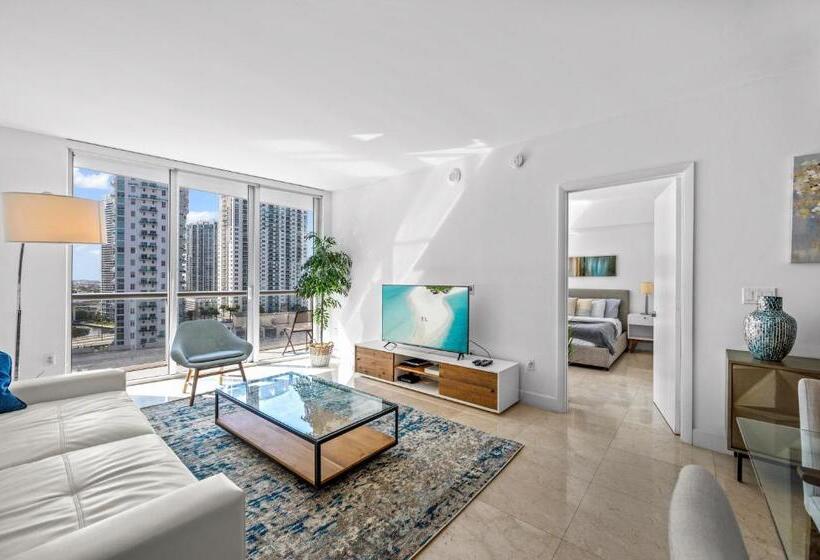 شقة غرفة نوم واحدة مزودة بشُرفة, Icon Brickell Luxury Residence