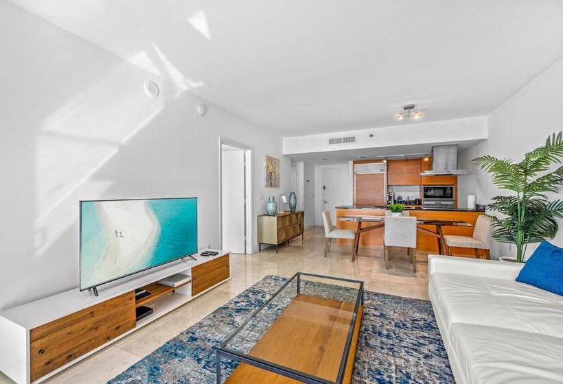 דירה בת חדר שינה 1 עם מרפסת, Icon Brickell Luxury Residence