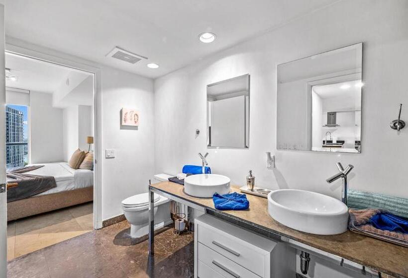 شقة غرفة نوم واحدة مزودة بشُرفة, Icon Brickell Luxury Residence