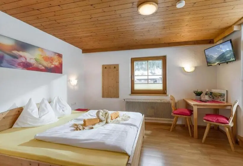 スタンダードトリプルルーム, Gästehaus Hochstaffl