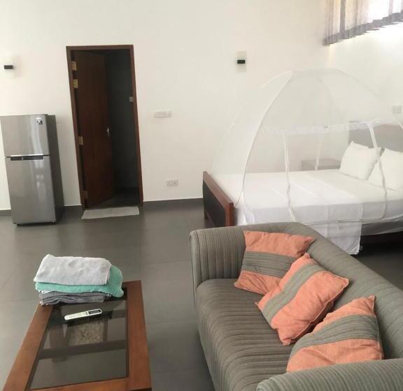 סטודיו סטנדרטי נוף לים, Paradiso