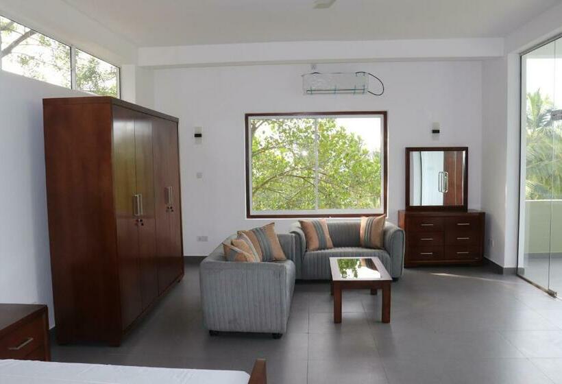 סטודיו סטנדרטי נוף לים, Paradiso