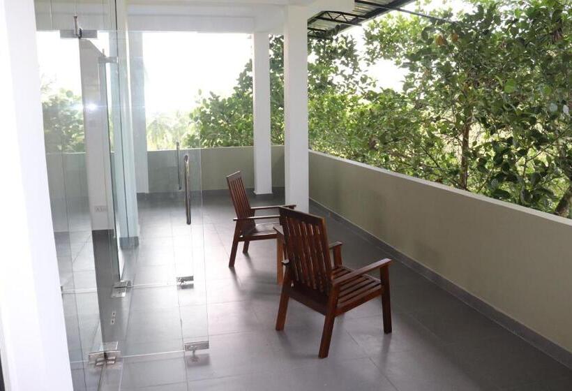 סטודיו סטנדרט עם מרפסת, Paradiso