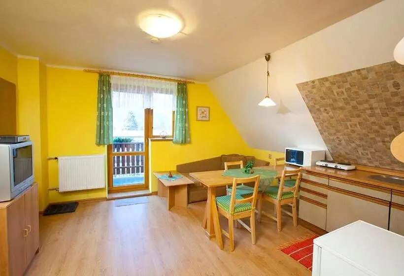 Apartament 2 Sypialnie, Pension Rieger