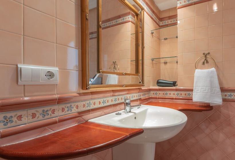 اتاق پریمیوم چهارنفره, Casa Miraflores