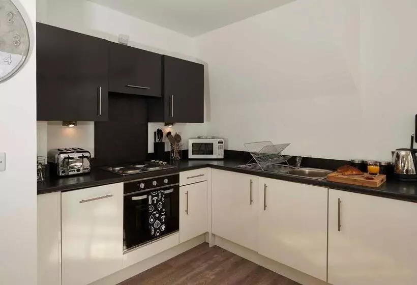 ２ベッドルームアパートメント, Braid Apartments By Mansley
