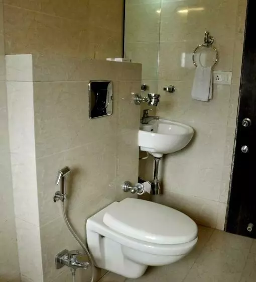 Habitació Superior, Atria, Kolhapur