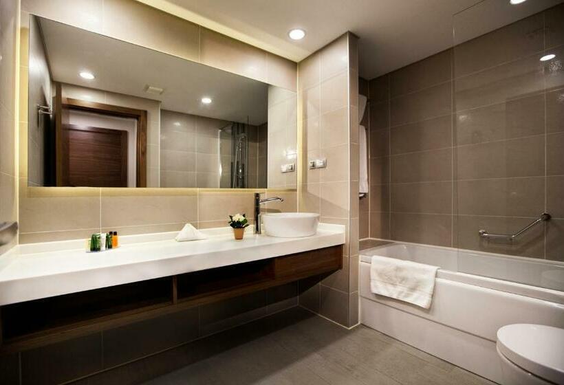 Люкс Кровать Кинг, Hilton Garden Inn Erzincan