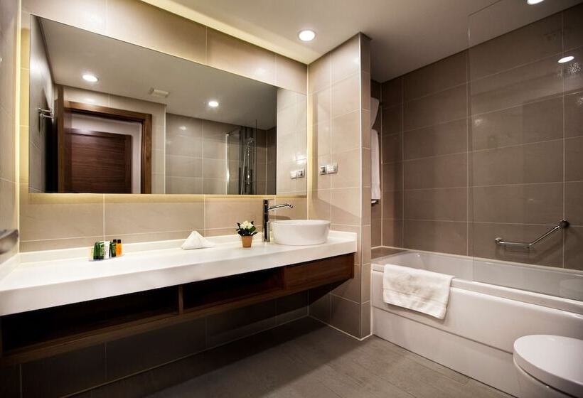 Люкс Кровать Кинг, Hilton Garden Inn Erzincan