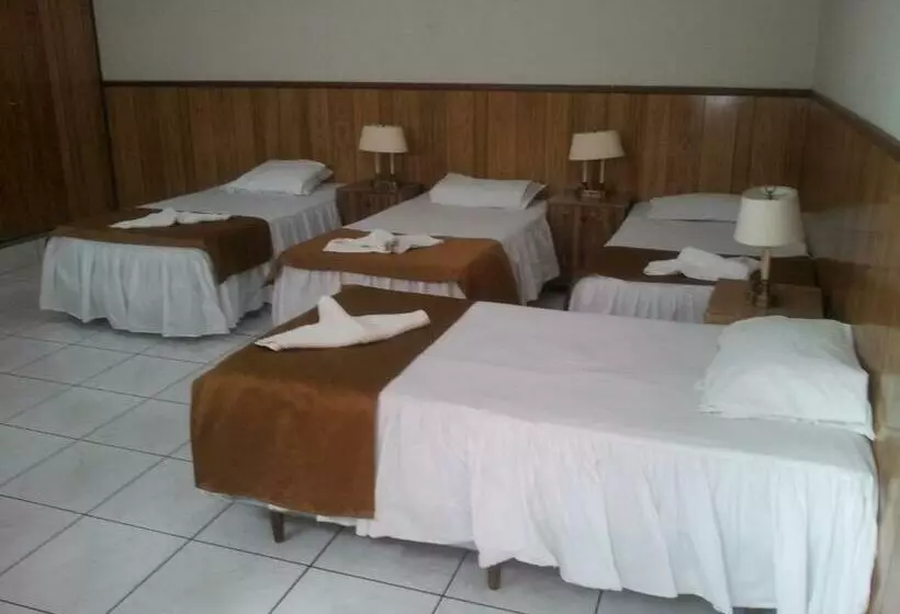 اتاق استاندارد چهار تخته, Manantiales El Salvador