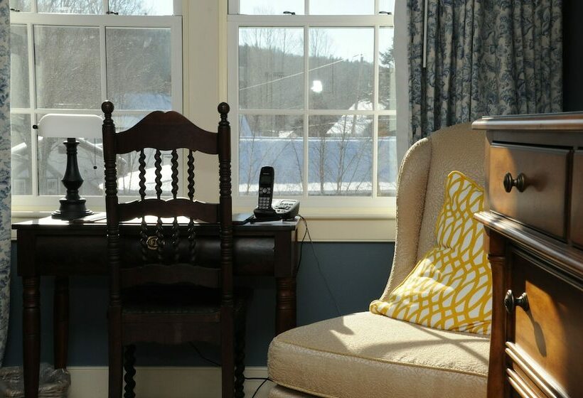 جناح جونيور, The Lyme Inn