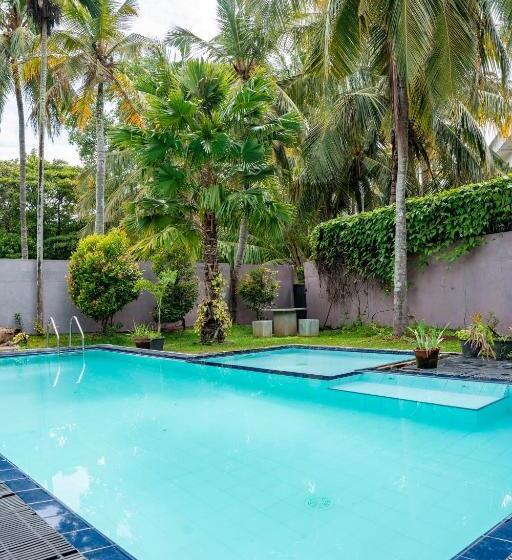 ویلای 3 خوابه, Villa Tangalle Lagoon