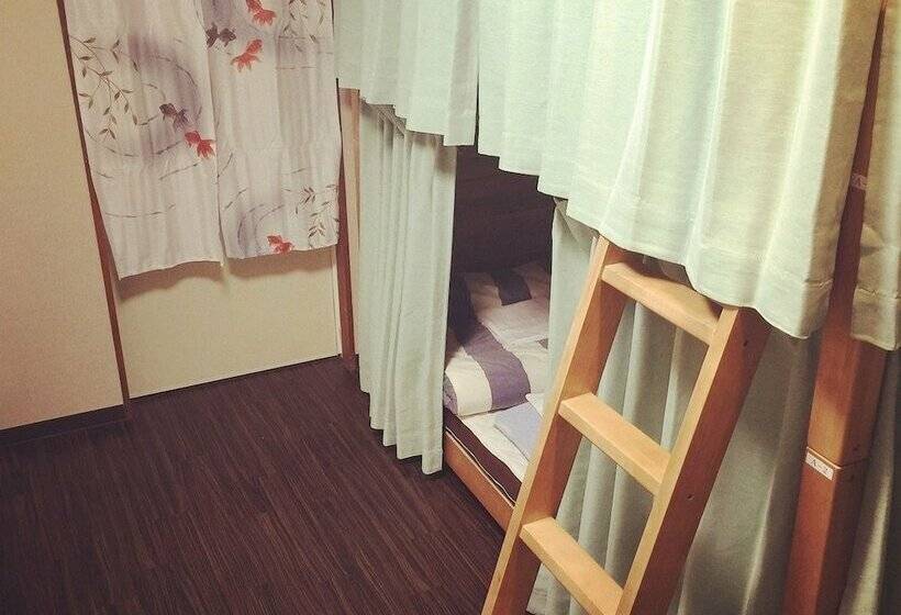 ルームシェアのワンベッド, Yokohama Central Hostel