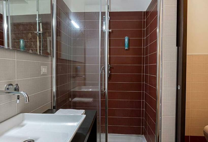 اتاق استاندارد با بالکن و چشمانداز دریا, B&b Bellavista