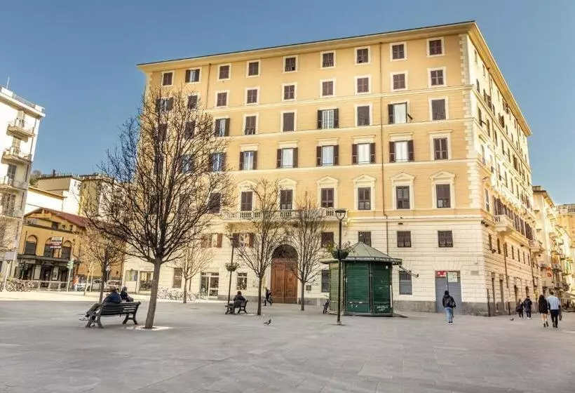 اتاق سوپریور با تخت بزرگ, Cinque Terre Gateway
