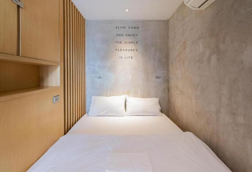 اتاق استاندارد با سرویس بهداشتی مشترک, Cazz Hostel