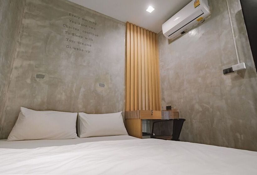 اتاق استاندارد با سرویس بهداشتی مشترک, Cazz Hostel