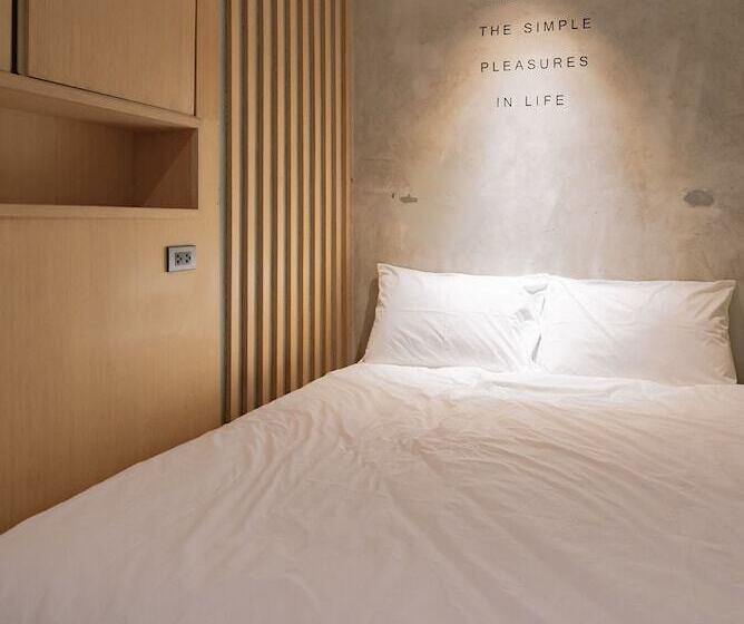 اتاق استاندارد با سرویس بهداشتی مشترک, Cazz Hostel