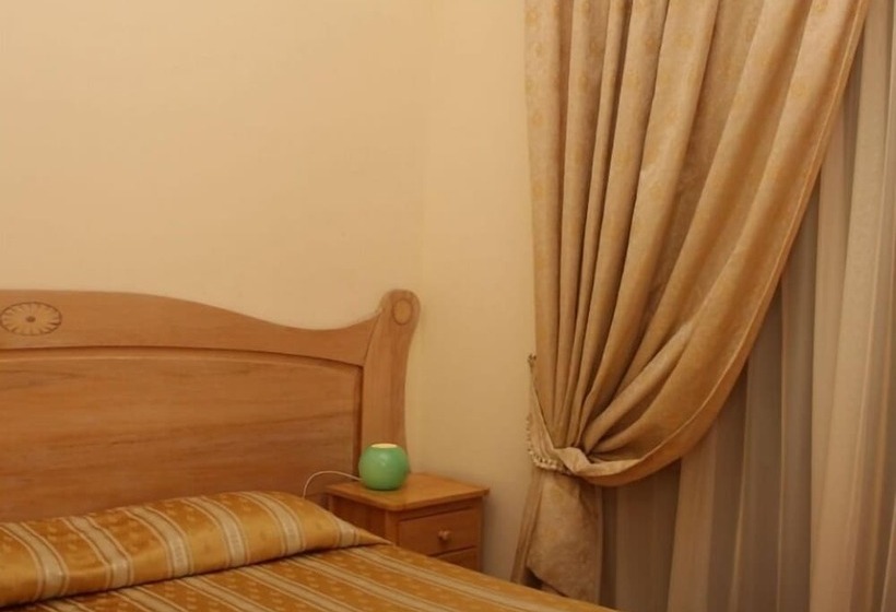 חדר סטנדרט נוף לעיר, Divina House B&b