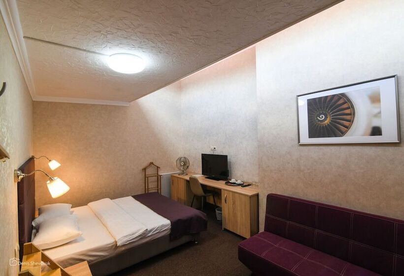 Deluxe Rum, Aviator Sheremetyevo