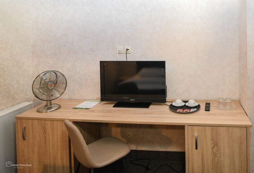 Deluxe Rum, Aviator Sheremetyevo