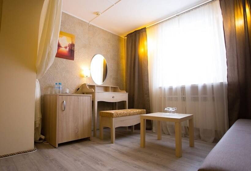 Deluxe Rum, Aviator Sheremetyevo