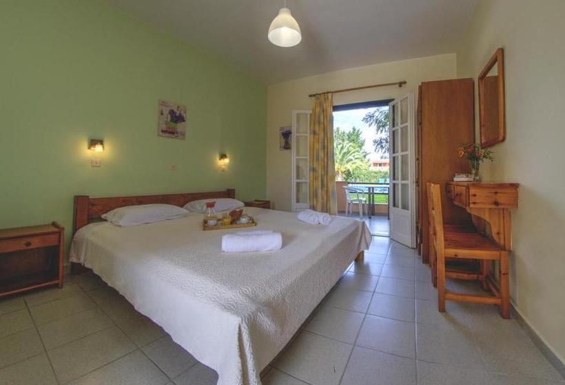 标准间带阳台, Corfugrace