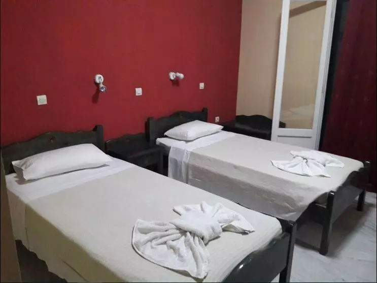 Chambre Economy, Corfugrace