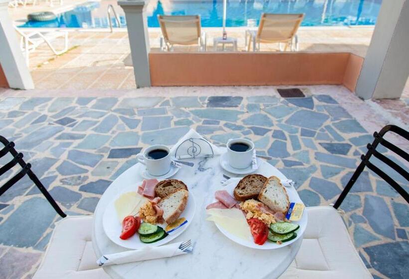 带阳台标准四人间, Corfugrace