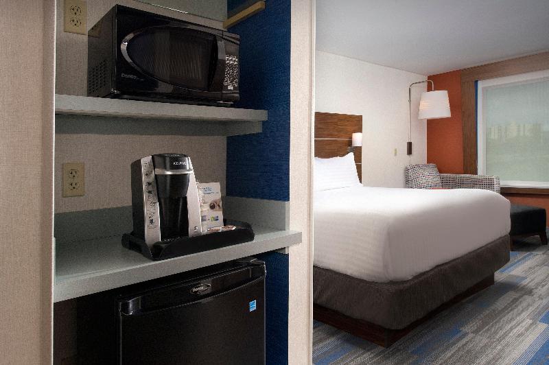스탠다드 룸, Holiday Inn Express & Suites By Ihg Altoona, An Ihg