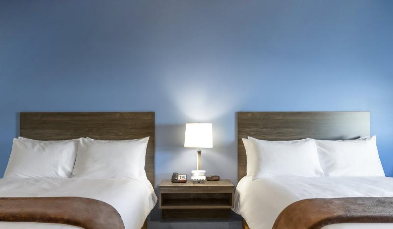 장애인을 위한 스위트, Holiday Inn Express & Suites By Ihg Altoona, An Ihg