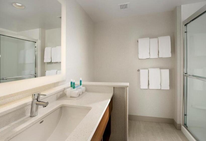 Номер Стандарт, Holiday Inn Express & Suites By Ihg Altoona, An Ihg