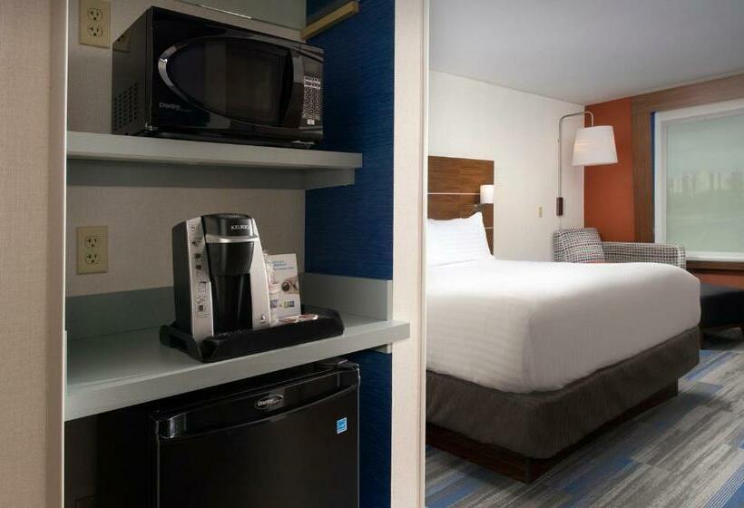 Стандартный Номер Кровать Кинг, Holiday Inn Express & Suites By Ihg Altoona, An Ihg