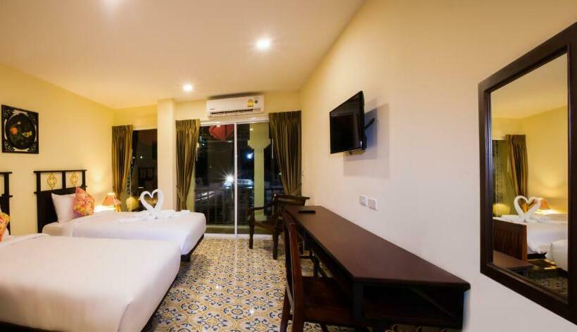 اتاق لوکس با بالکن, Le Hua