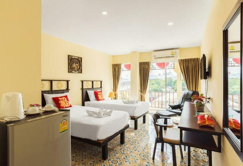 اتاق لوکس با بالکن, Le Hua