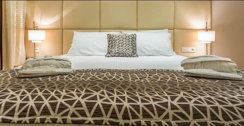 小型套房, Millenium Suites