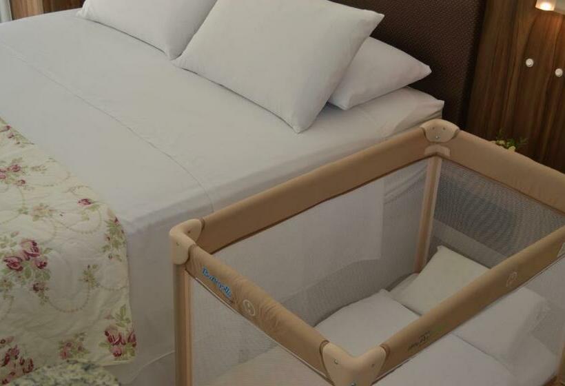 סוויטה, Pousada Riviera Bombinhas