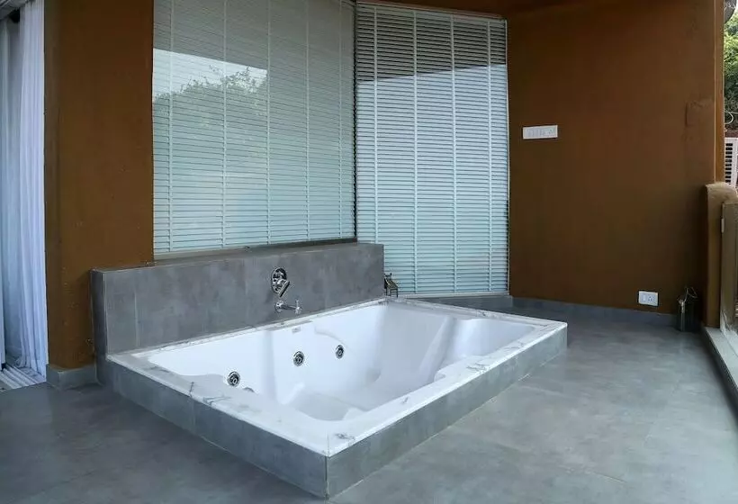 Standard-huone, Shalai   The Cliff Resort