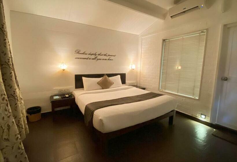 샬레, Shalai   The Cliff Resort