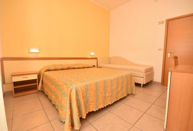 バルコニー付きスタンダードトリプルルーム, Thea