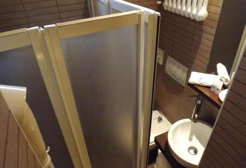 バルコニー付きシングルスタンダードルーム, Thea