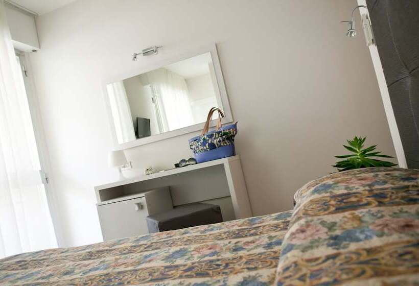 バルコニー付スタンダード4ベッドルーム, Thea