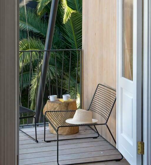 Номер Superior, Harpers House