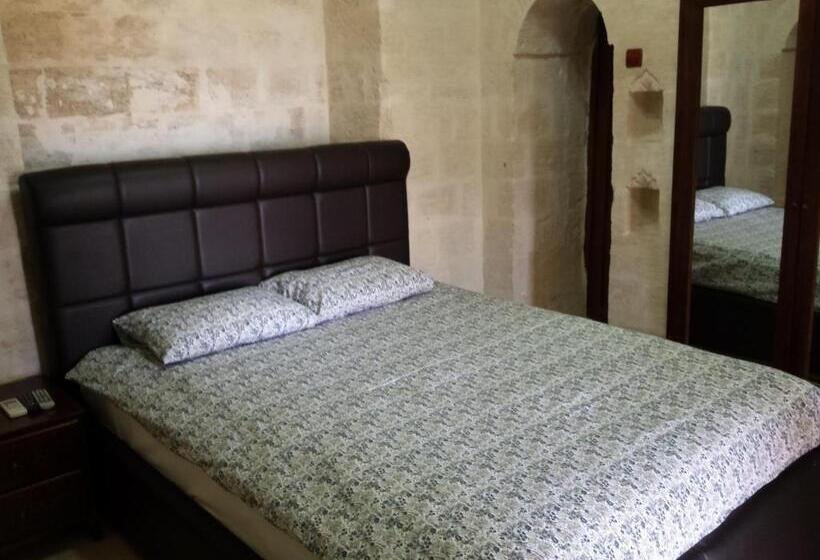 اتاق لوکس با تراس, Dara Konağı