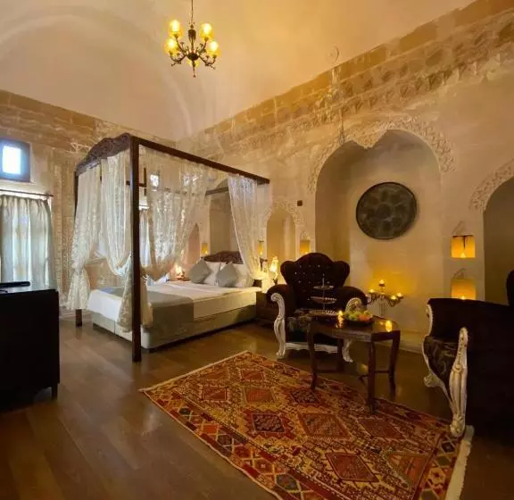 اتاق لوکس سه تخته, Dara Konağı